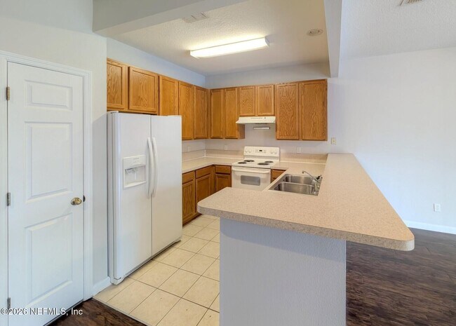 Photo - 5792 Sandstone Way