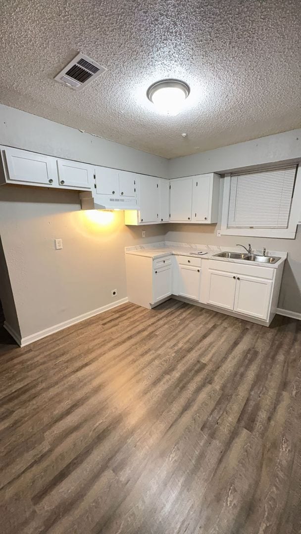 Photo - Spacious 4 bedroom 2 bath home - Open To Section 8