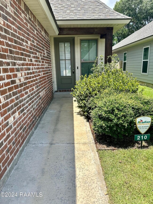 Photo - 210 Twin Meadow Ln