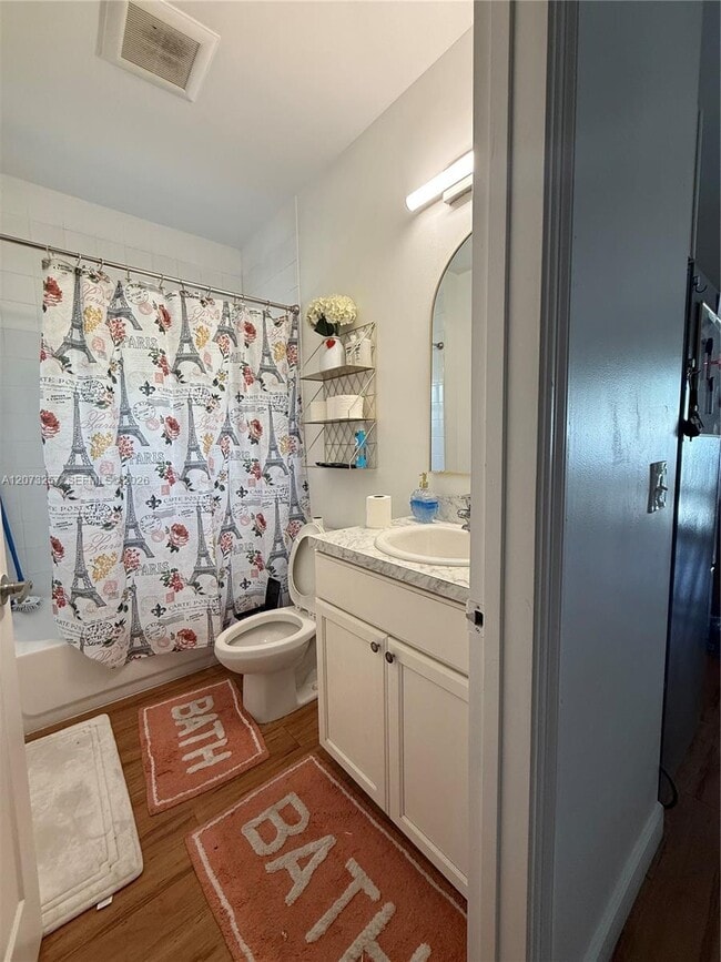 Photo - 534 18th St