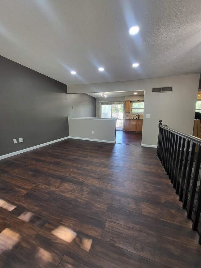 Photo - 1210 SE 3rd Ter