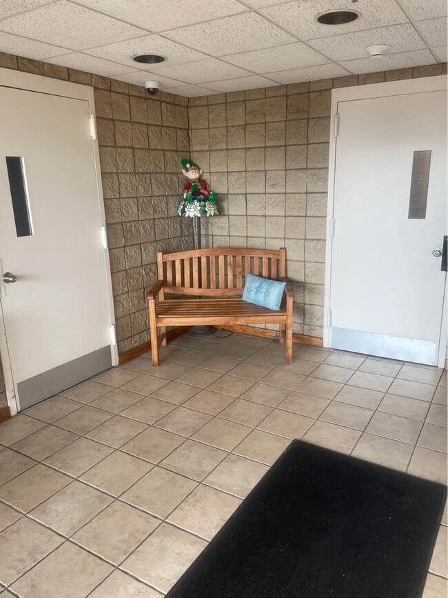 Building Photo - 140 Captain Thomas Blvd Unit 502