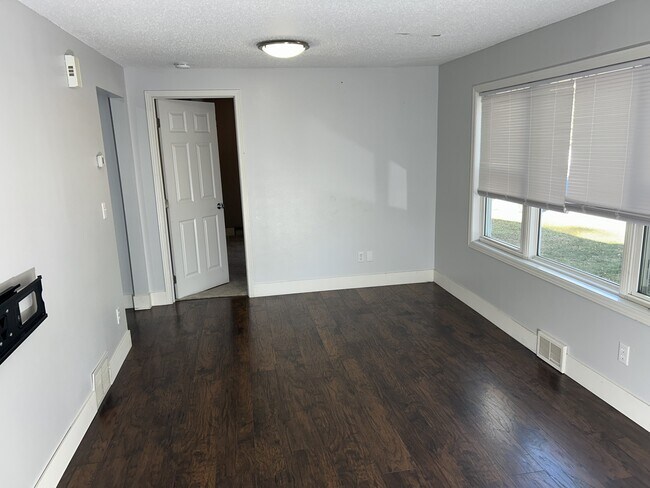 Photo - 815 N Mable Ave