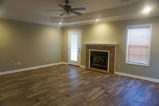 Photo - 3 Bedroom/ 2Bath Minutes from NEA Available NOW