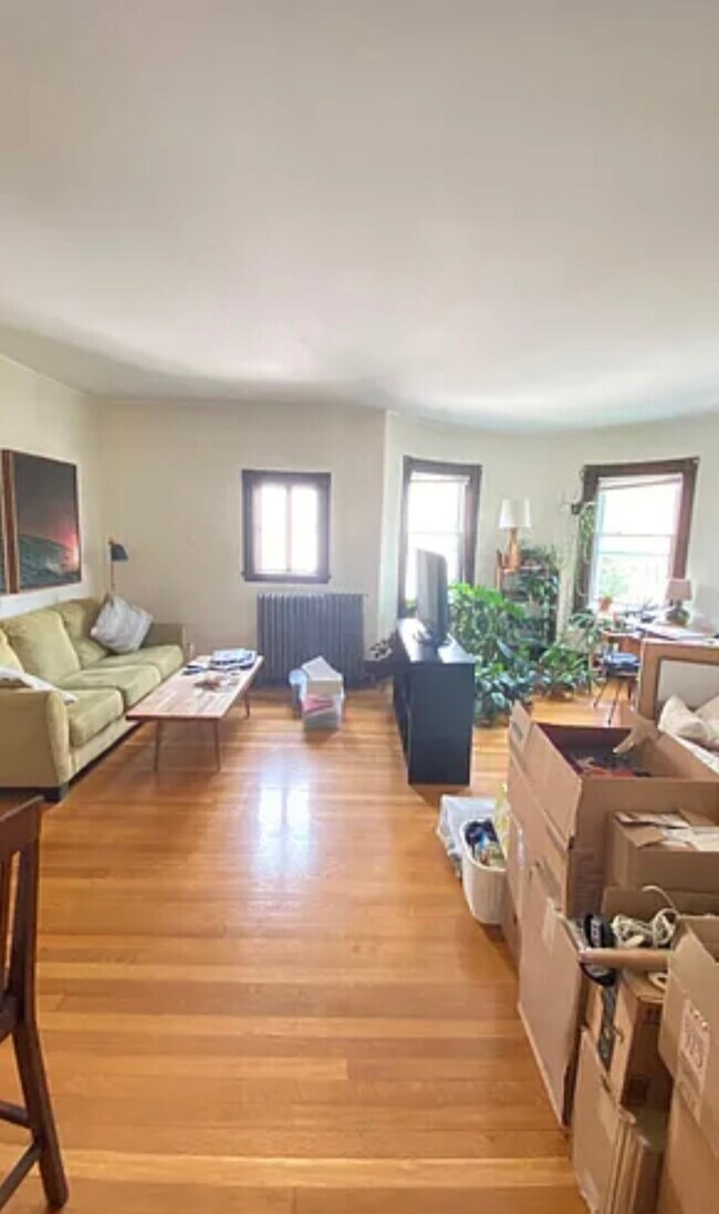 Photo - 72 Thurston St Unit 2A