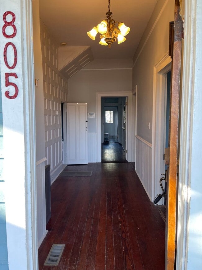 Photo - 805 Ann St Unit B