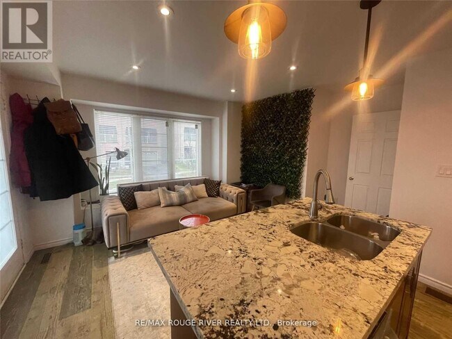 Photo - 16 Lawrencetown St