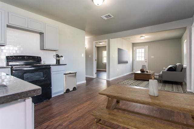 Photo - 300 S 3rd St