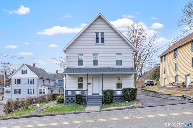 Building Photo - 10-12-12 Perry Hill Rd