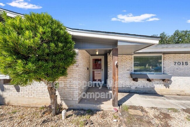 Photo - 7015 Forest Pine St