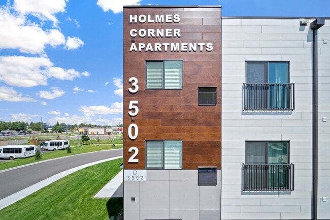 Holmes Corner Apartments