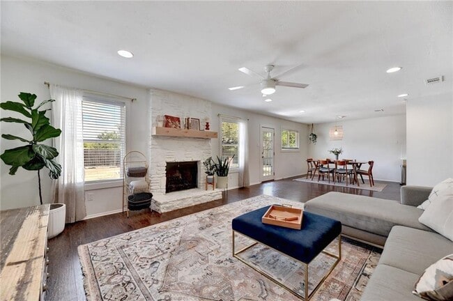 Photo - 8308 Roan Ln