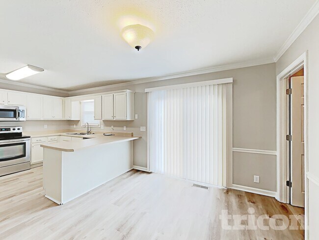 Photo - 5013 Claude Dr