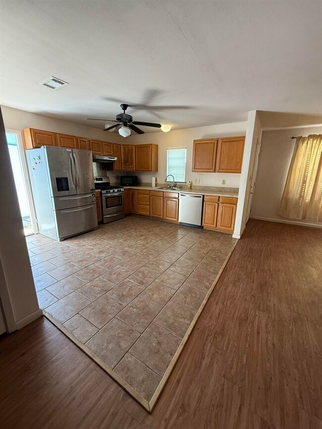 Photo - 408 W Main St
