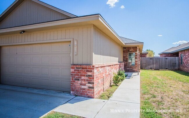 Photo - 1713 102nd St