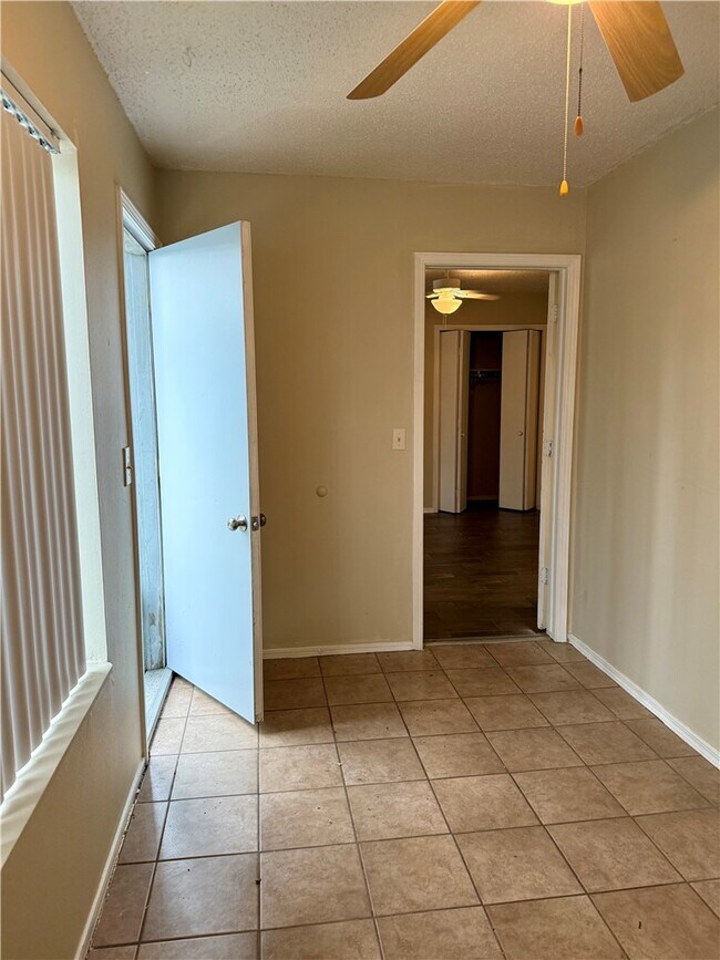 Photo - 930 N Century Dr