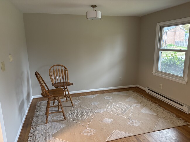 Photo - 142 Tammy Ln