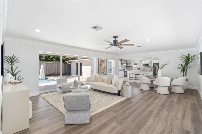 Photo - 714 SW 25th Ave