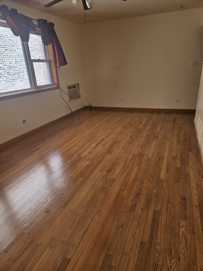 Photo - 8642 S Maryland Ave