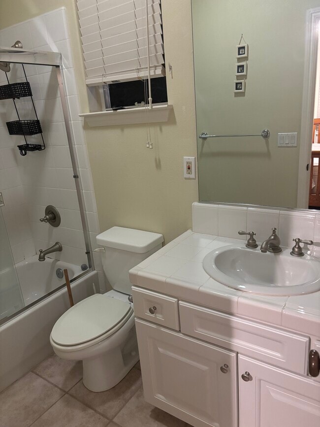 Photo - 1749 Spooner Dr