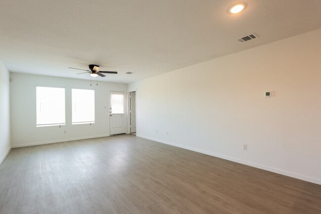 Photo - 501 Chevre Rd