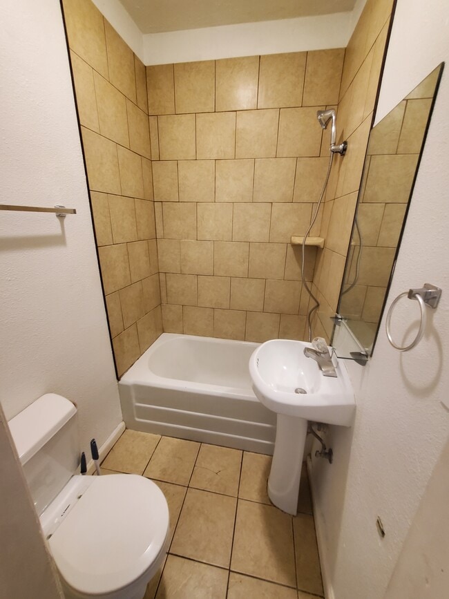 Photo - 1499 Mound Ave Unit 1499