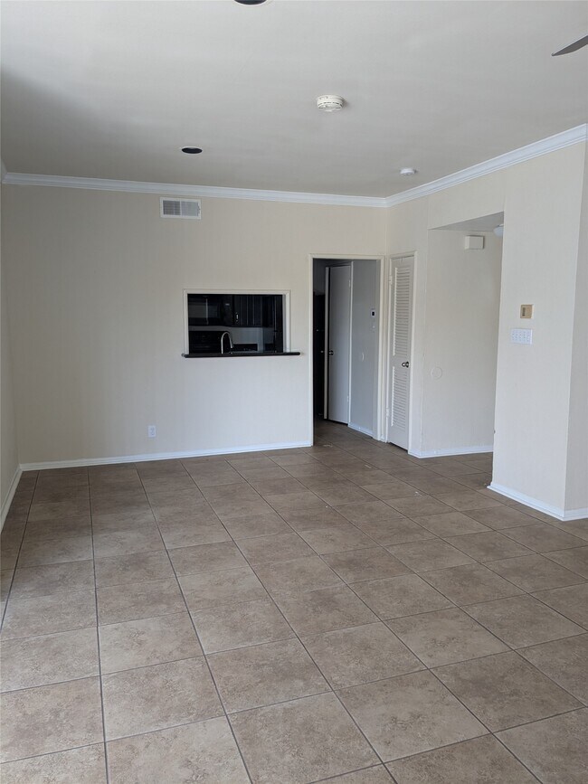 Photo - 1302 Marina Bay Dr Unidad 108A