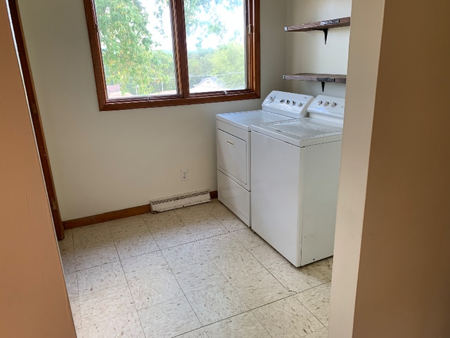 Photo - 116 Spring Rd