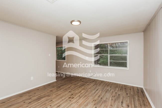 Photo - 187 E Woodcrest Dr