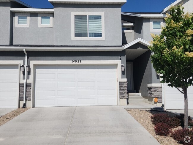 Building Photo - 14928 Messi St Rental