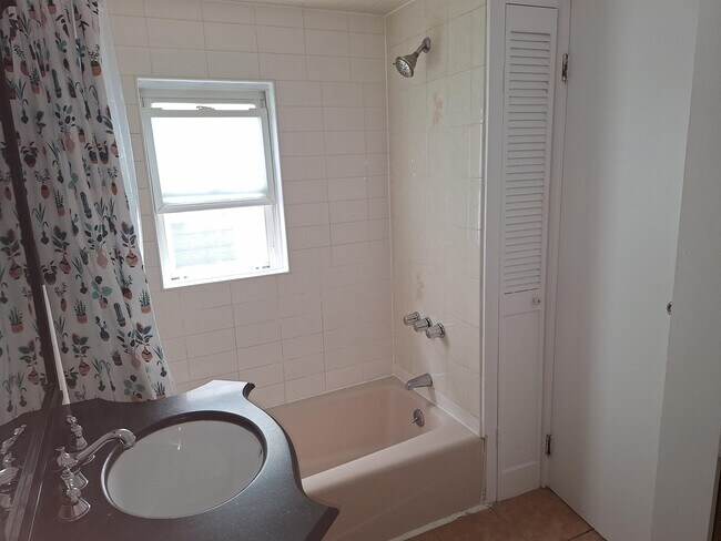 Photo - 589 Avenue A Unit 2R