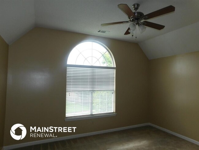 Photo - 768 Breeze Way