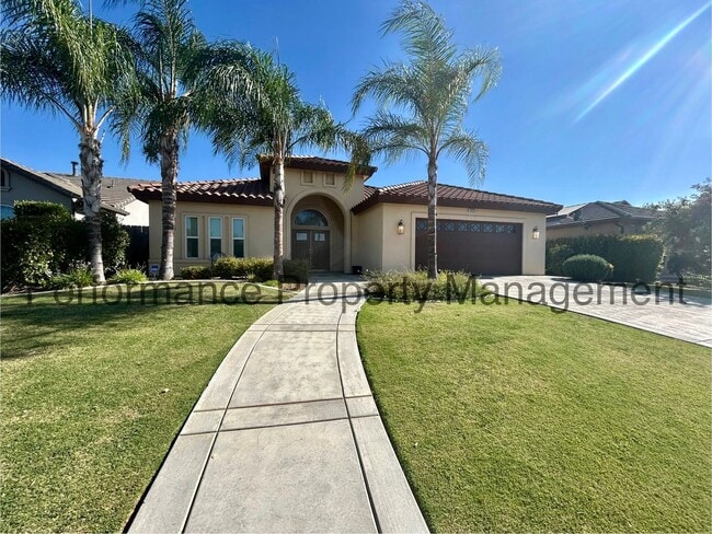 Stunning 4 Bed/3 Bath Home Near City in th... - Stunning 4 Bed/3 Bath Home Near City in th...