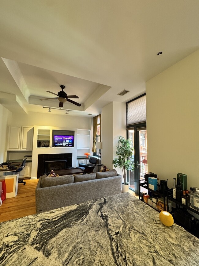 Photo - 208 W Washington St