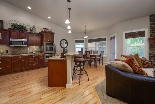 Photo - 1636 E Fireside Dr