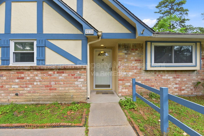 Photo - 2115 Oak Shores Dr