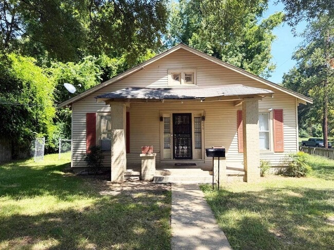 Building Photo - 446 Buntyn St