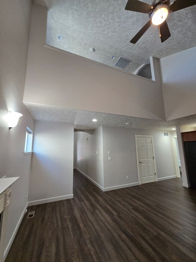 Photo - Cat Pet Friendly 3 Bed / 2.5 Bath Home Near I-5 in Albany, OR