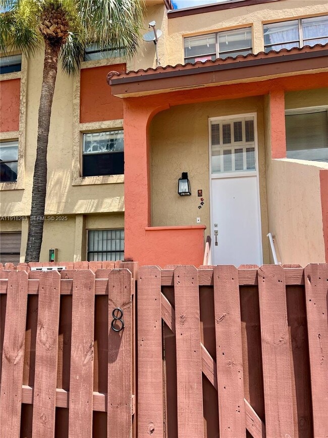 Photo - 9961 NW 9th St Cir