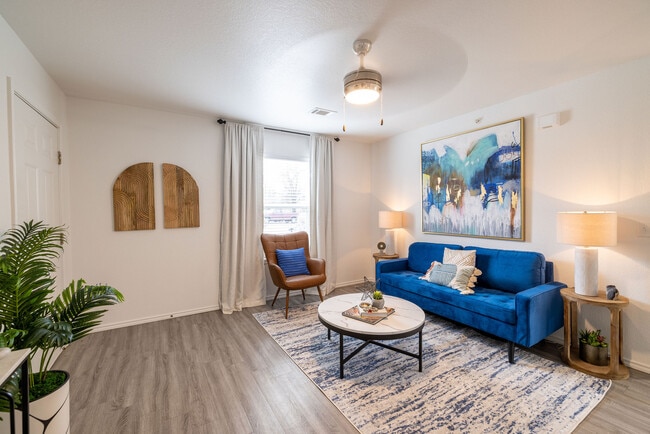 Frisco Apartments on Walnut
