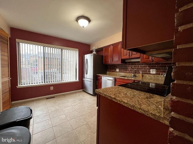 Photo - 5880 Whisper Way