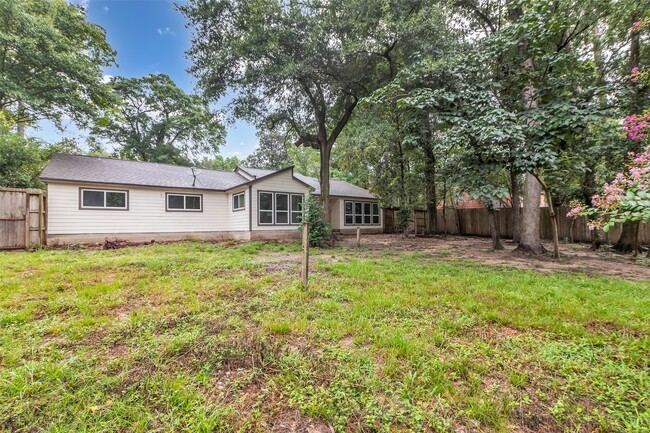 Building Photo - 1602 Pine Oak Dr Rental