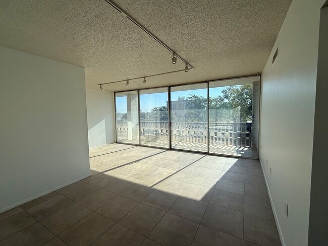 700 E 9th St Unidad Quapaw Tower #3B