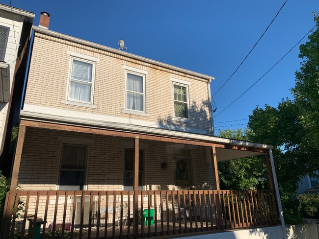 Building Photo - 312 Hanover St Rental