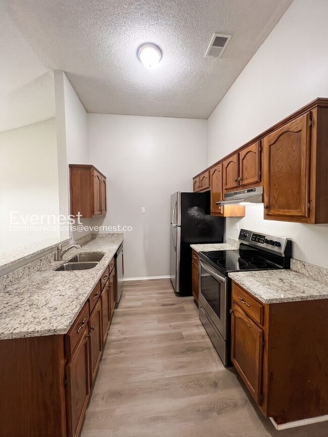 Photo - 1208 W E Ross Pkwy