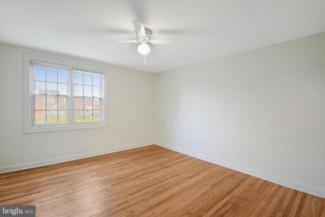 Photo - 505 Stratford Rd