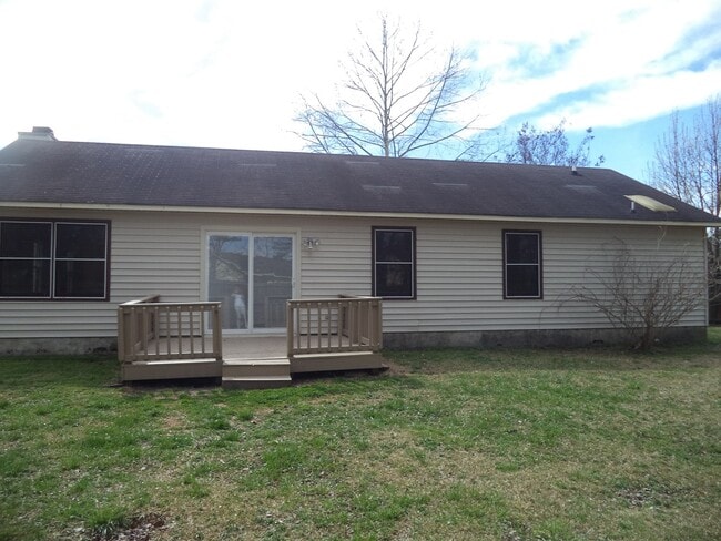 Building Photo - 3 BR 2 BA in Midway Park