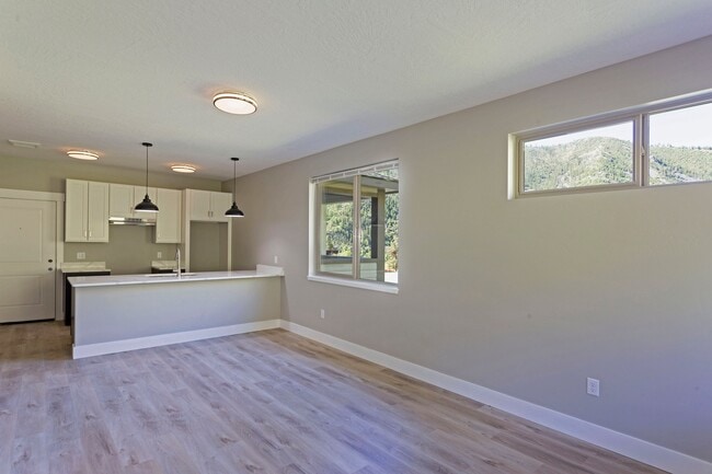 Photo - 648 Highton St Unit 101