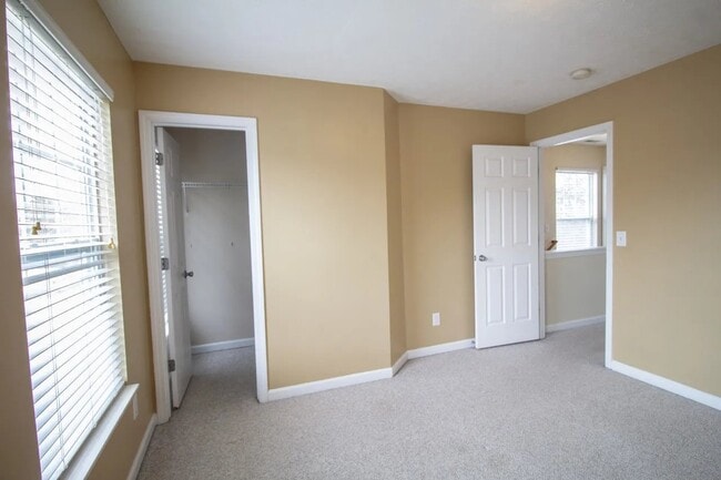 Photo - 550 Flintlock Ct