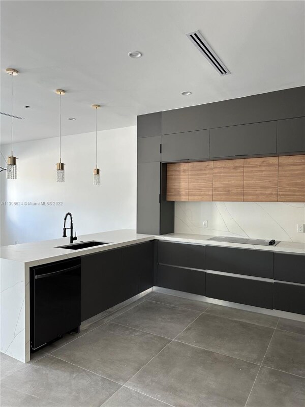 Photo - 4637 SW 32nd Ave